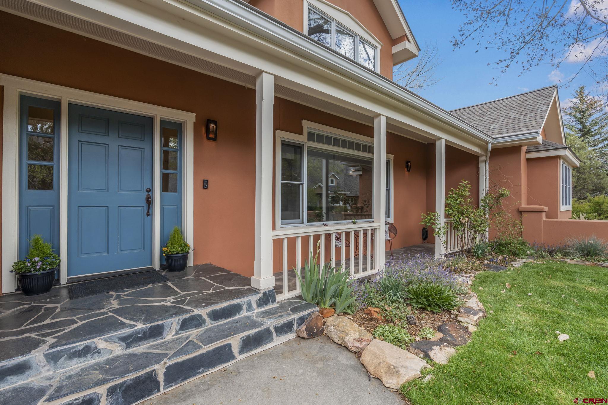 Image 3: Front Entrance