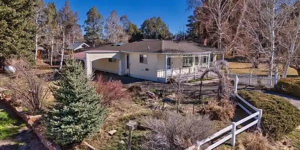 21615 Road S