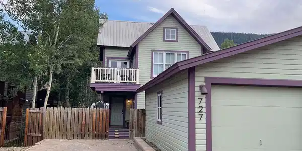 727 Red Lady Avenue