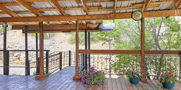 Image 3: Porch