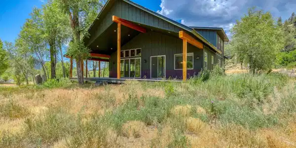 208 Pond Court