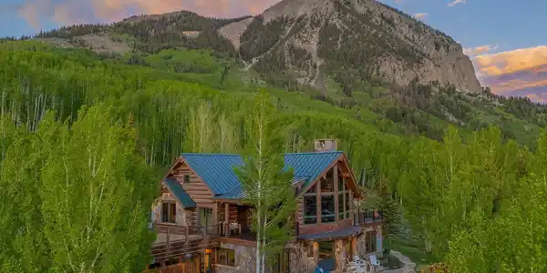 3 Summit Court