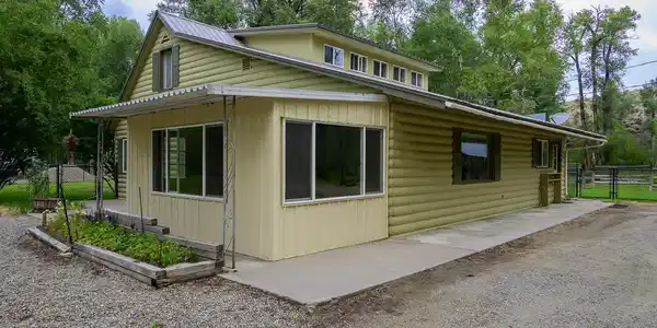 Image 4: Side View