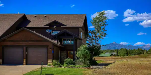 118 Holly Tree Circle