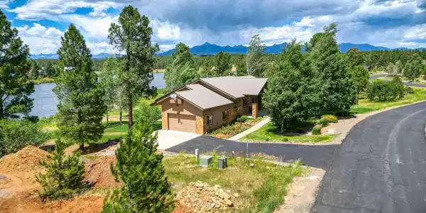 1226 Lakeside Drive
