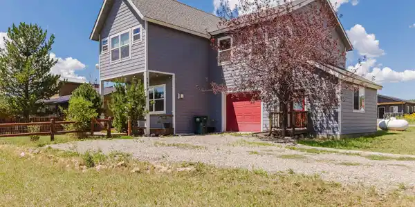 1479 Hills Circle