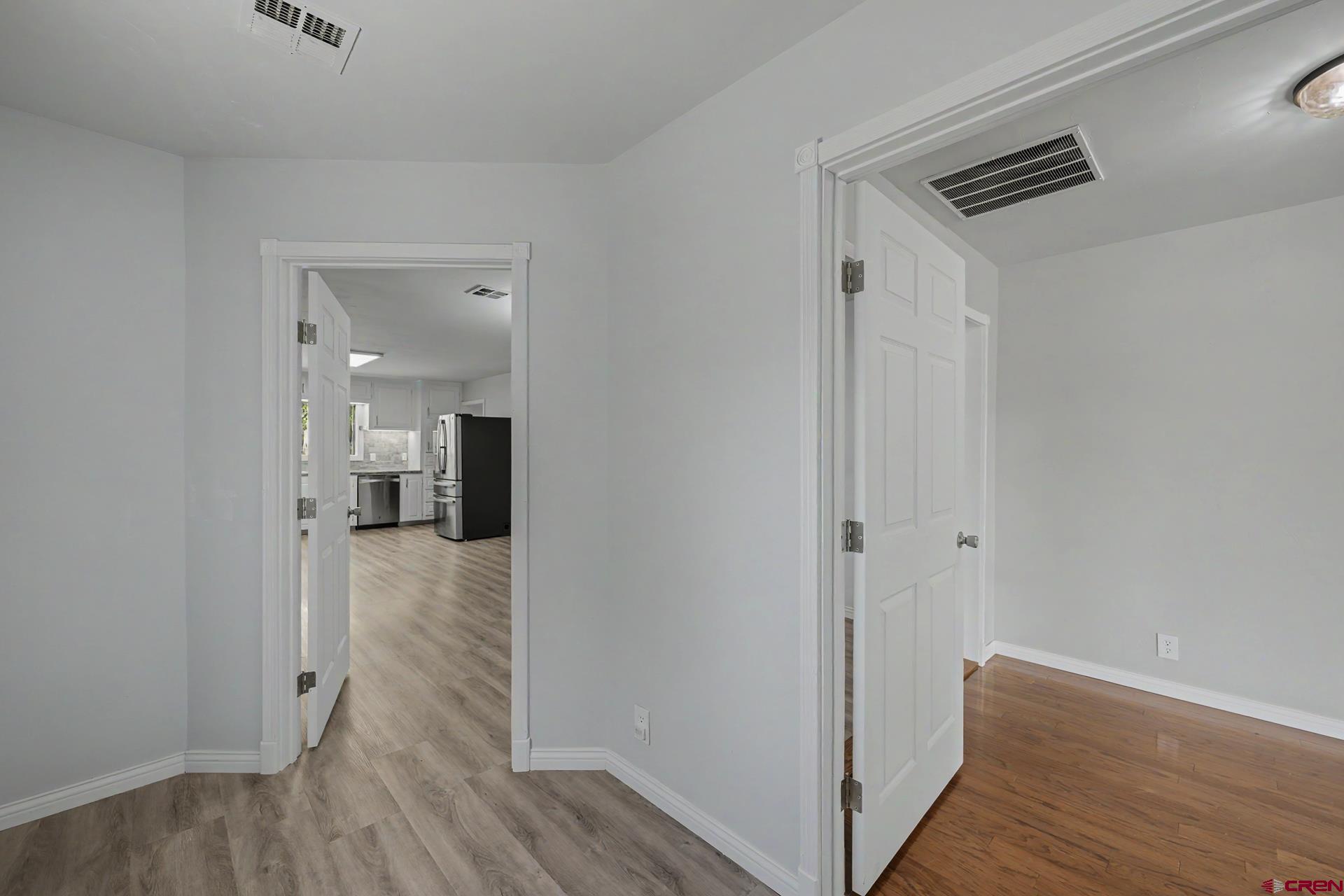 Image 4: Main Entry