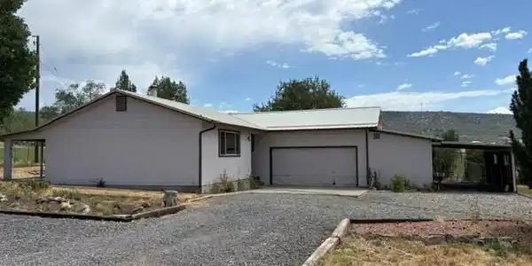 1042 Indian Camp Avenue