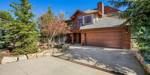 2190 Ponderosa Drive