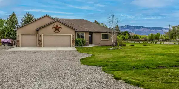 20990 Trophy Road