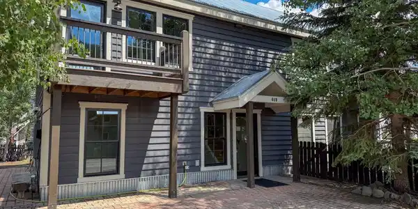 609 Second Street