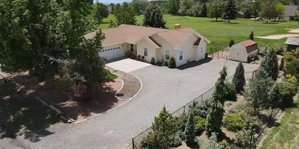920 SE Deer Creek Drive
