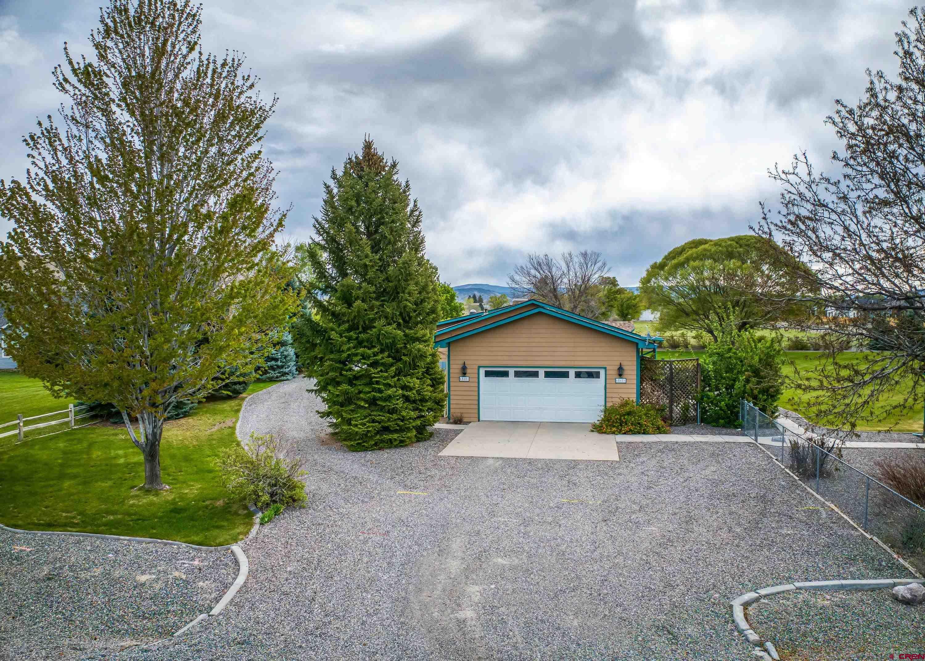 Image 2: Driveway