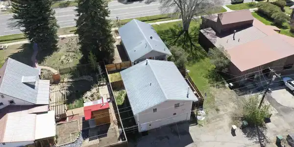 Image 3: Back of House