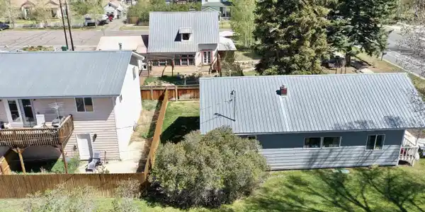 Image 4: Side View