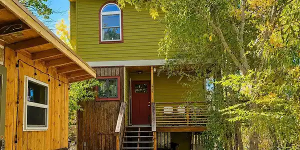 128 Colorado Avenue