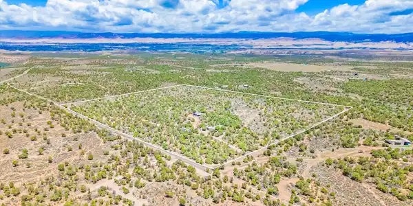 61020 Tres Coyote Trail