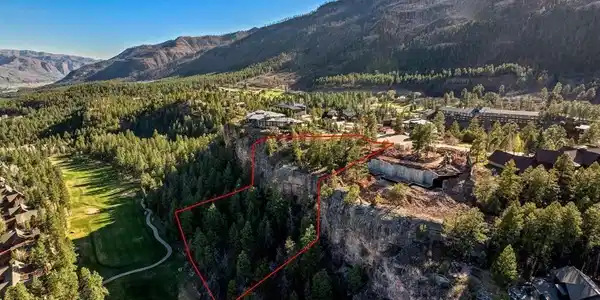 557 Glacier Cliff Drive