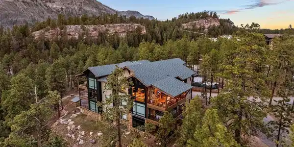 104 Outlaw Drive