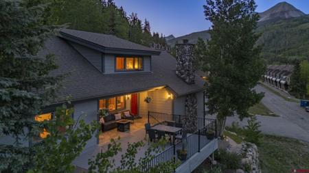 102 Meadowview Drive