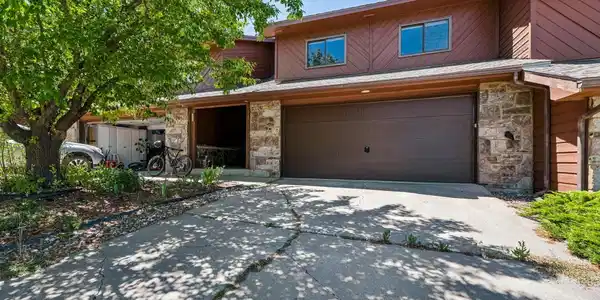 325 Pine Ridge Loop