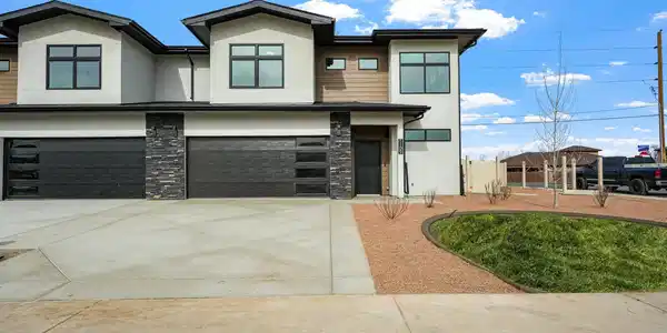 1109 Mee Canyon Circle