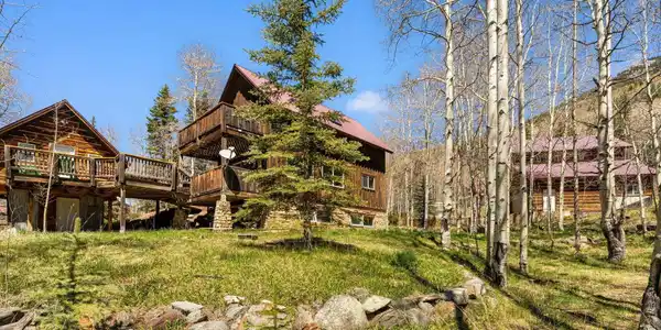 454 Silverglance Way