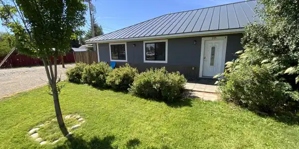 Image 2: Front of House