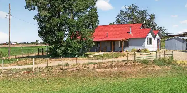 21739 Road S