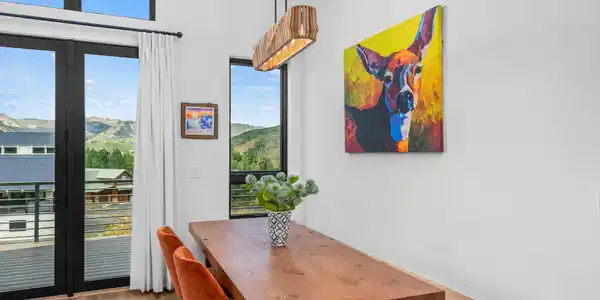 Image 3: Dining Area