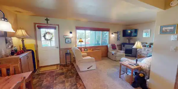 18 Crystal Road