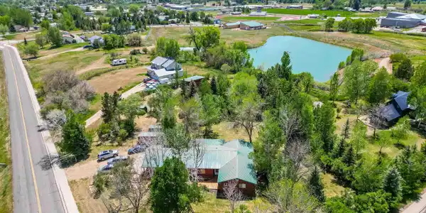 1181 N Mountain View Drive