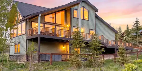 10 Ruby Drive