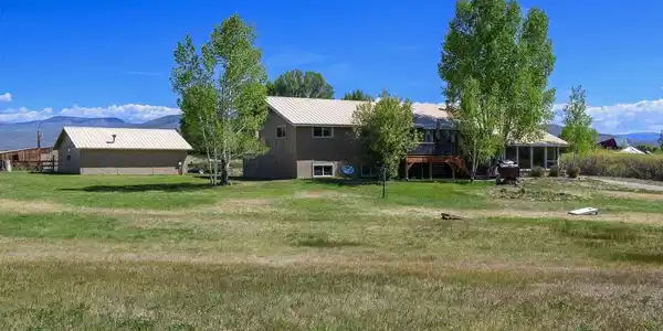 Image 2: Front Yard