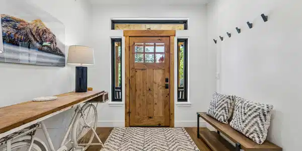 Image 3: Entry