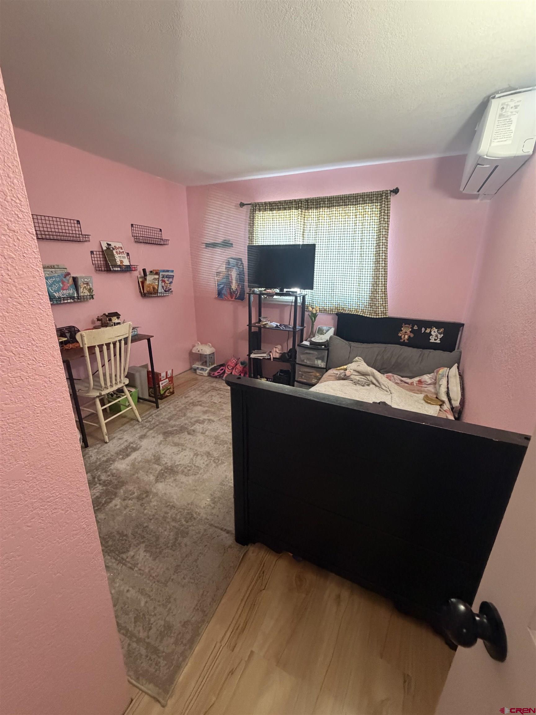 Image 4: Bedroom 3
