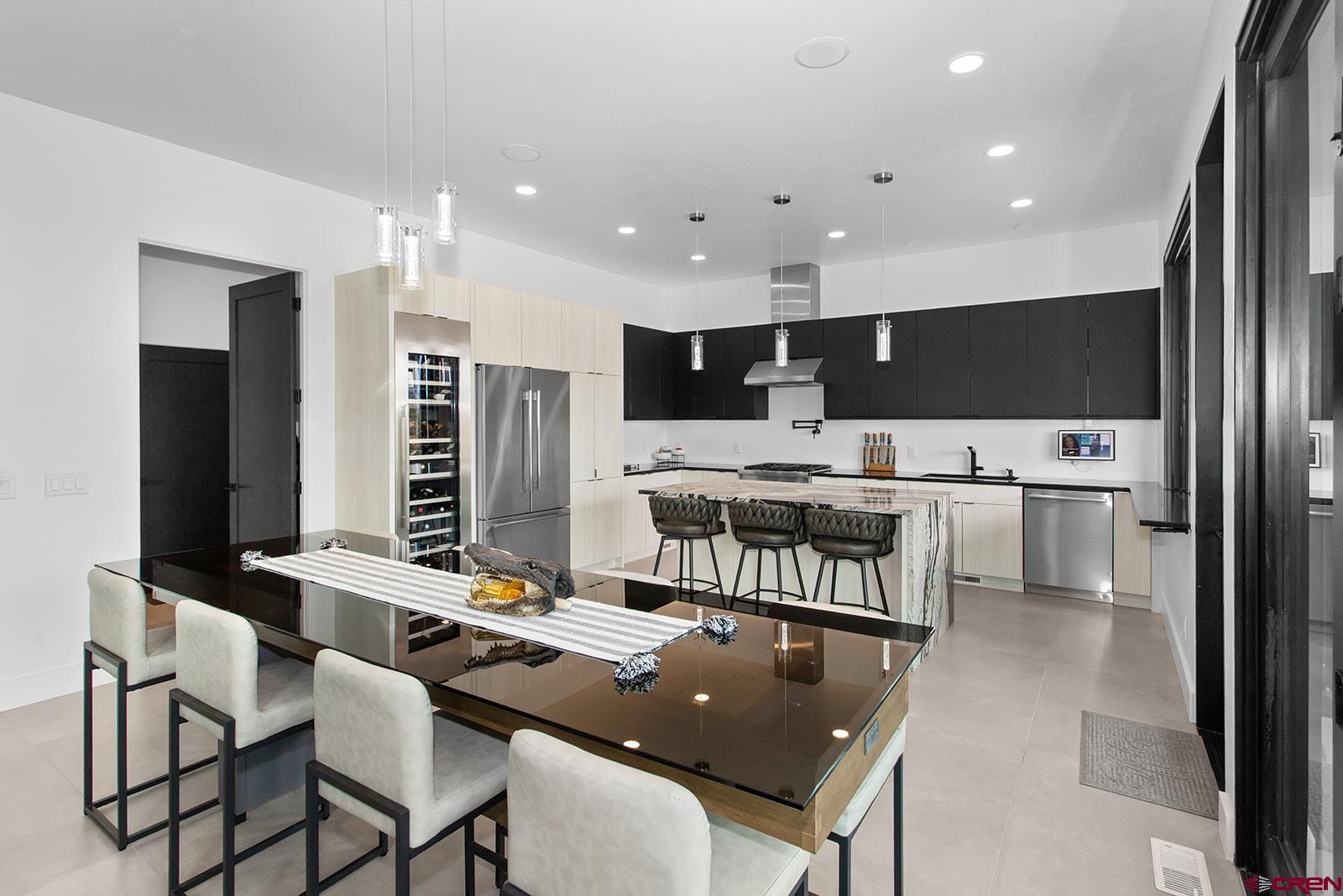 Image 4: Dining Room