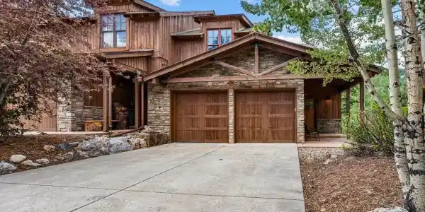 102 Limestone Ct