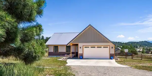 449 Hidden Drive