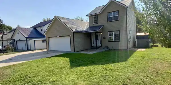 409 N 8th Street