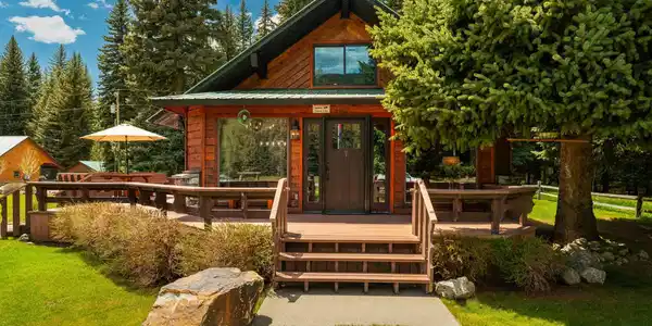 Image 3: Front of House