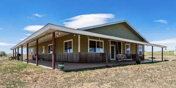 18606 Road Z