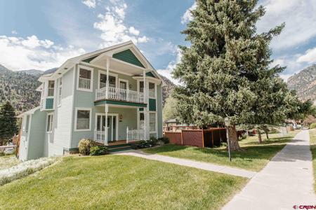 320 4th Street
