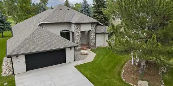 202 Horse Thief Lane