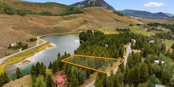 506 Nicholson Lake Ridge Road