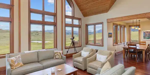 Image 4: Great Room