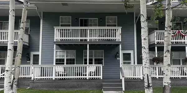 Image 4: Front of Townhome