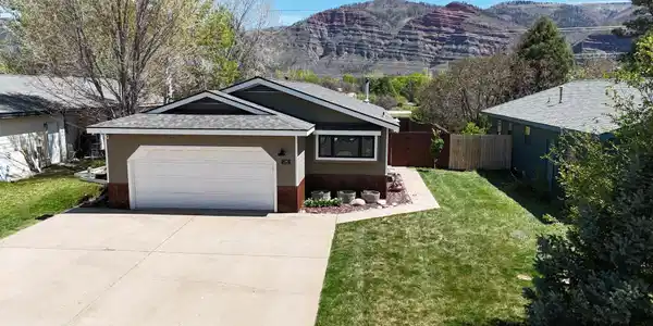194 Hermosa Circle