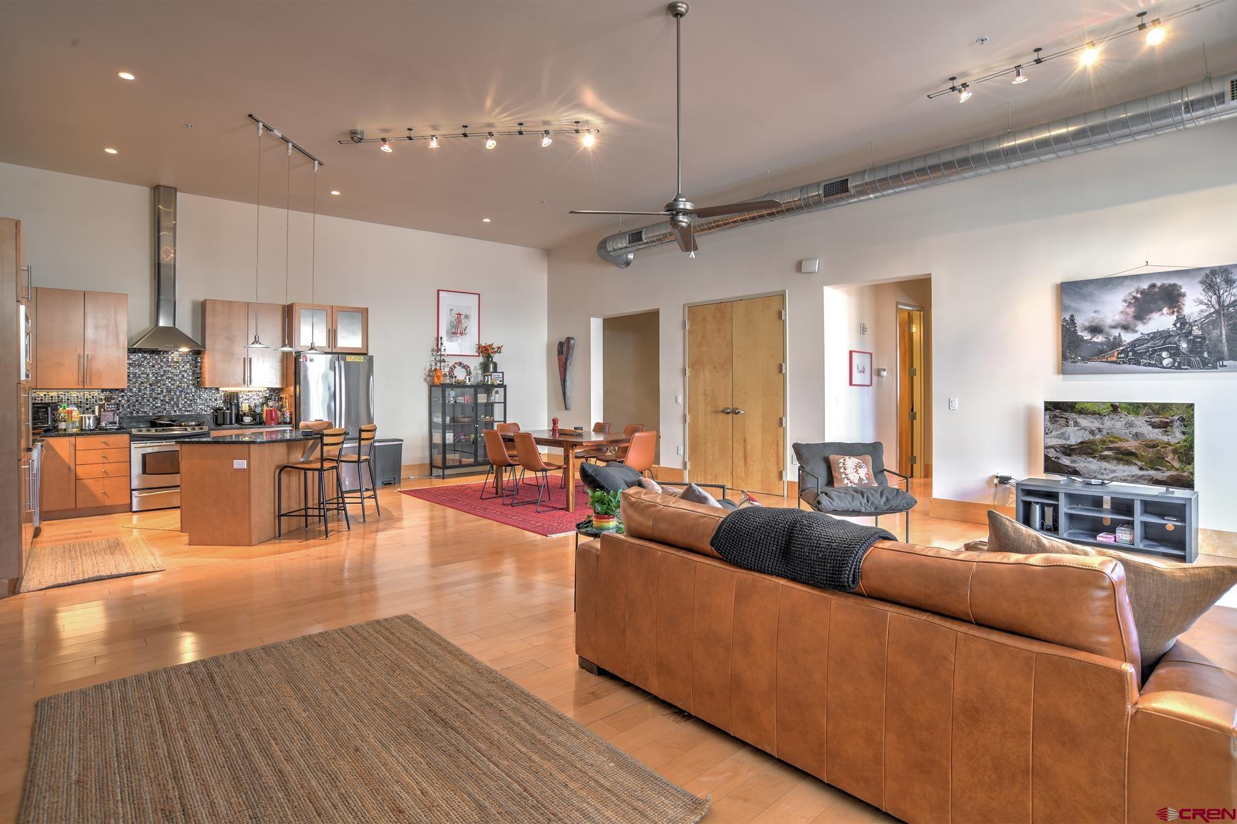 Image 2: Open Floorplan