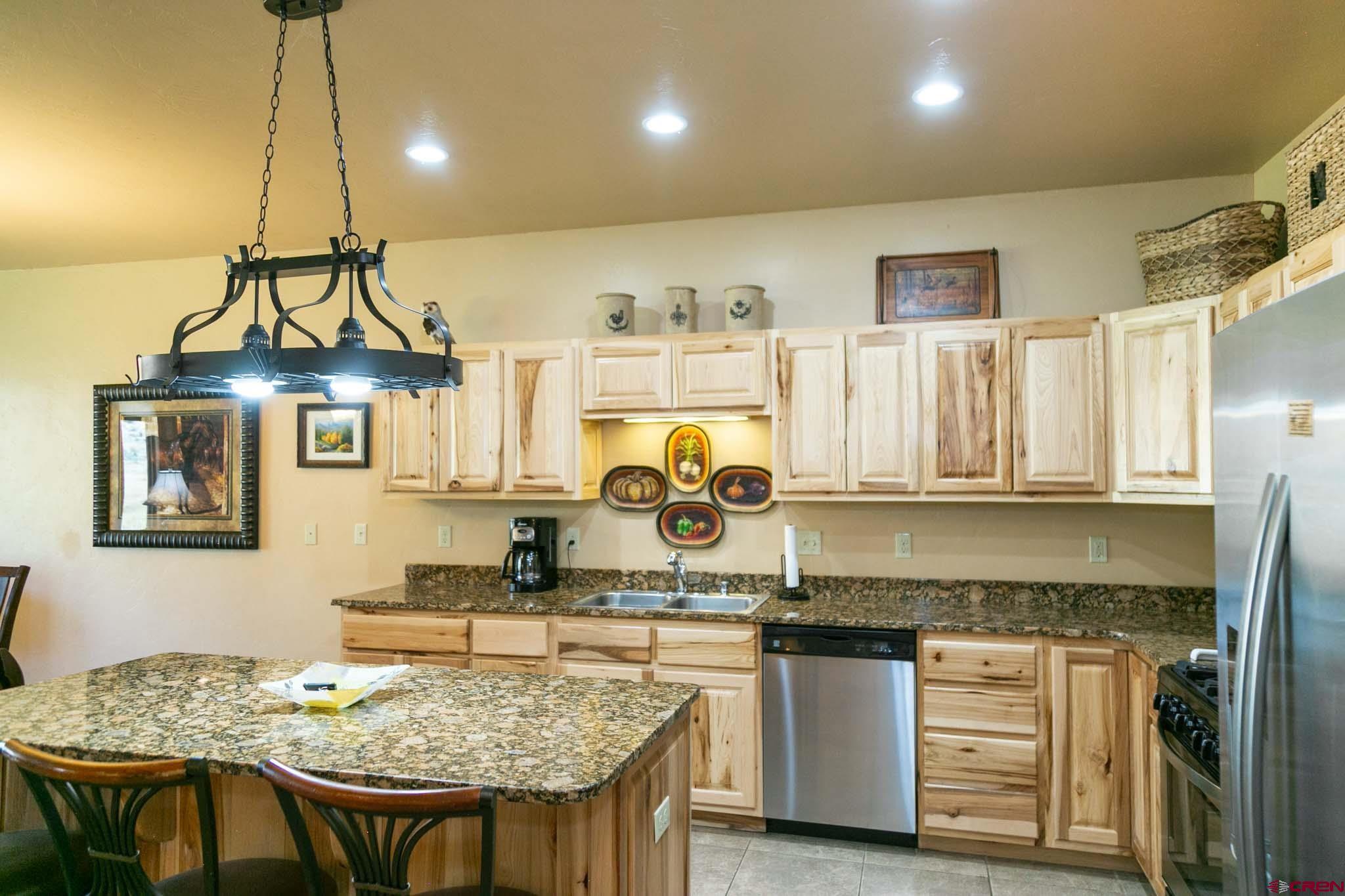 Image 3: Kitchen